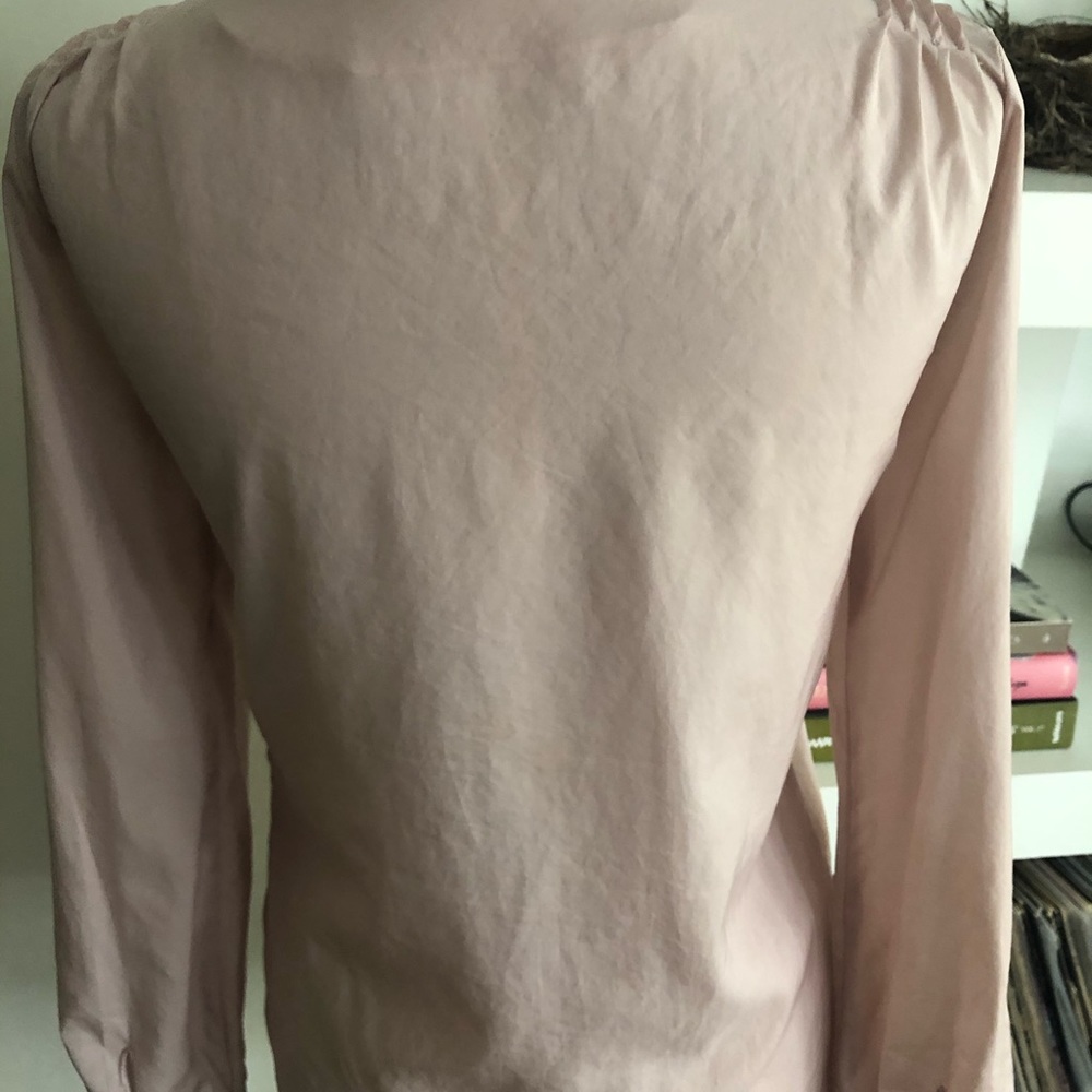 Dusty pink Zara tuxedo shirt. - Picture 6 of 6